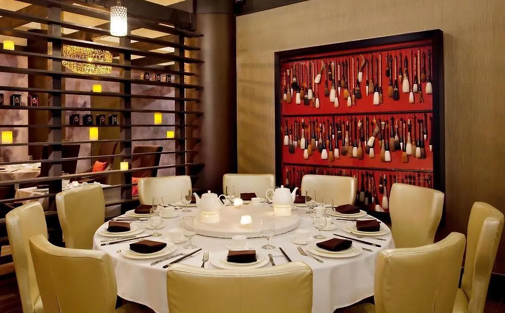 ניו יורק Sheraton Laguardia East Hotel  ניו יורק