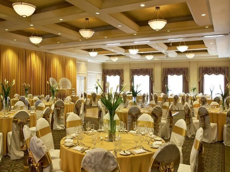 Sheraton Laguardia East Hotel New York 3*,